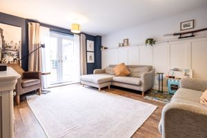 Lounge- click for photo gallery